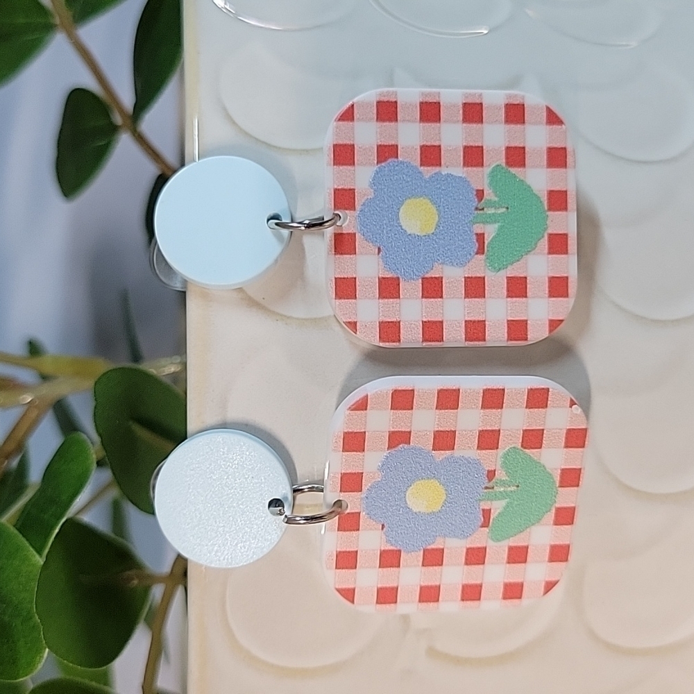 PICNIC CHECK FLOWER EARRINGS